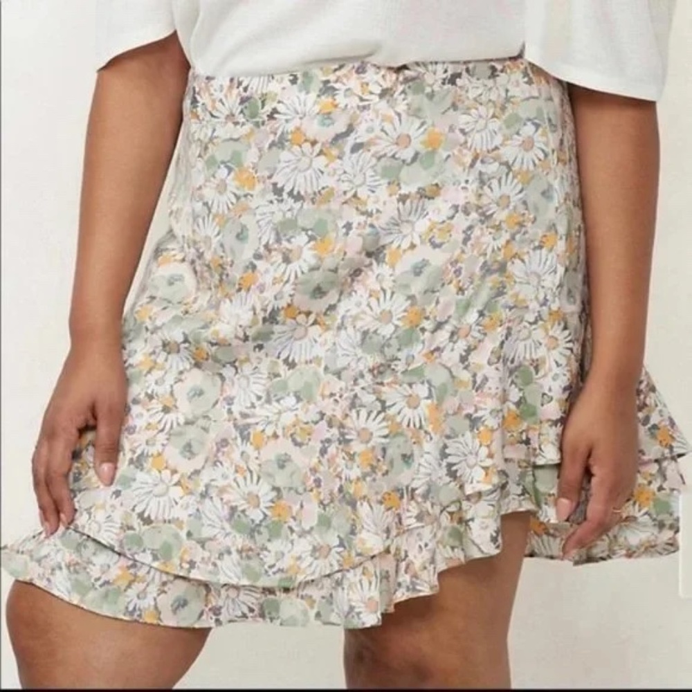 Lauren Conrad Floral Ruffle Skirt